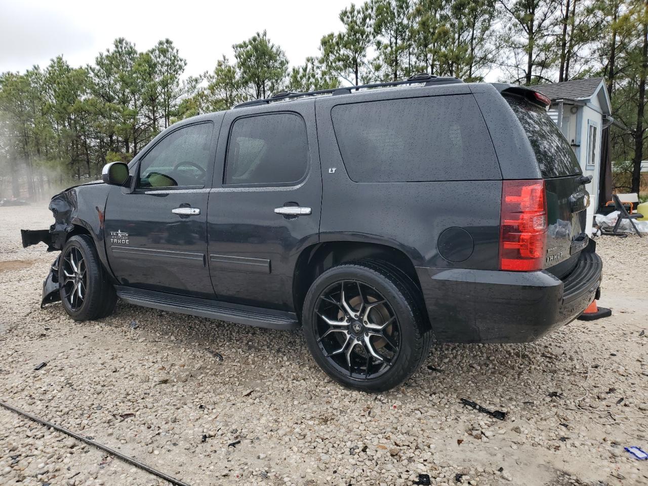 2010 Chevrolet Tahoe - Image 2