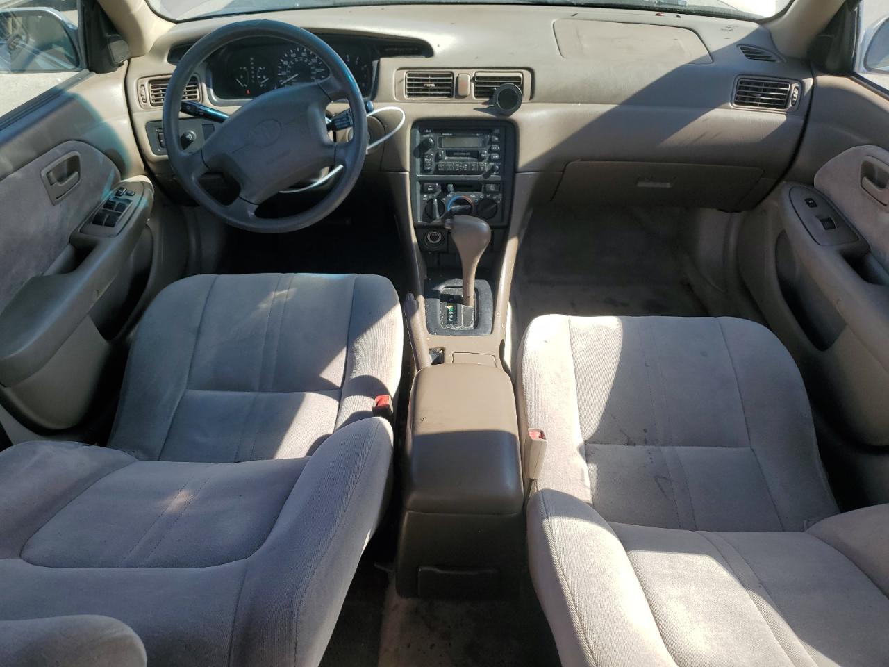 1999 Toyota Camry - Image 8