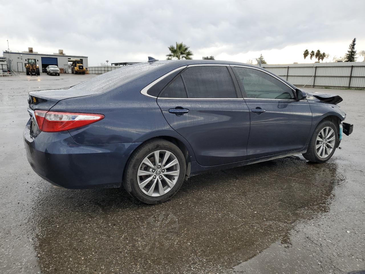 2016 Toyota Camry - Image 3