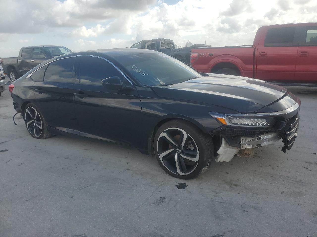 2021 Honda Accord - Image 4