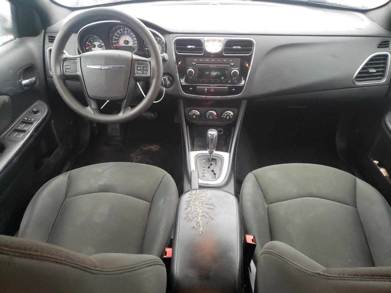 2011 Chrysler 200 - Image 8