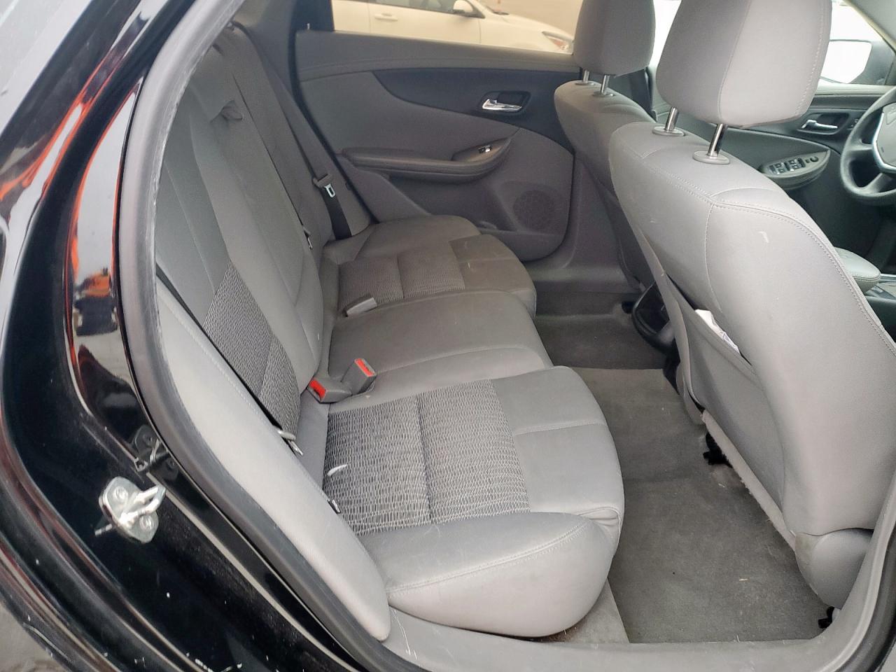 2017 Chevrolet Impala - Image 10