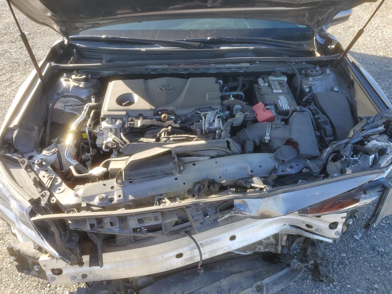 2018 Toyota Camry - Image 12