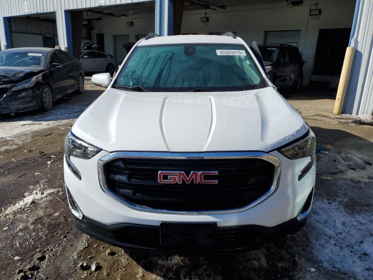 2020 GMC Terrain - Image 5