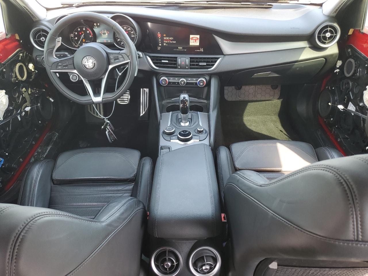 2017 Alfa Romeo Giulia - Image 8