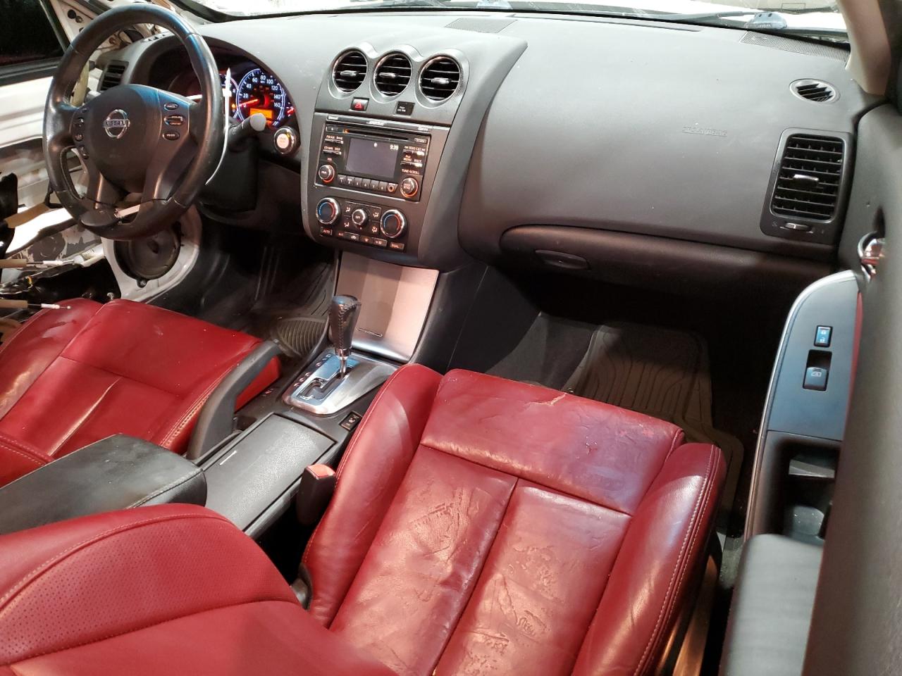 2012 Nissan Altima - Image 8