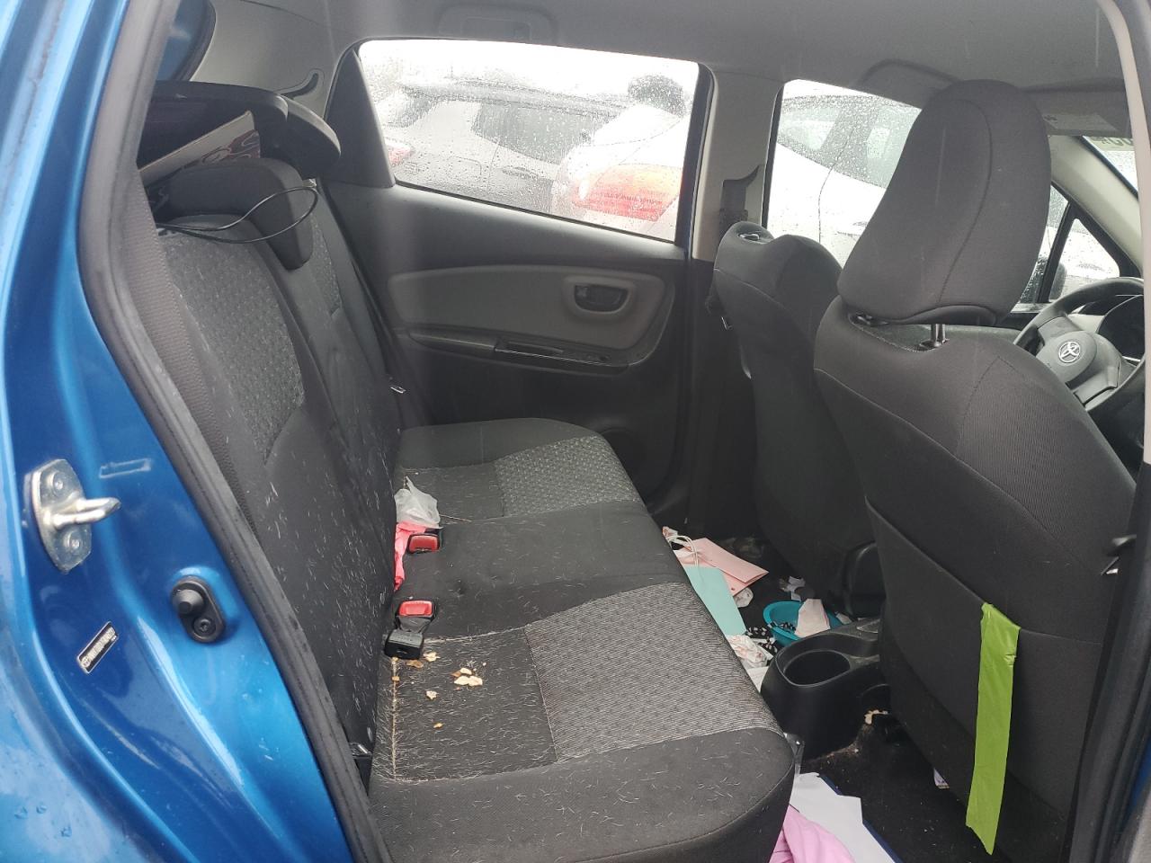 2015 Toyota Yaris - Image 10