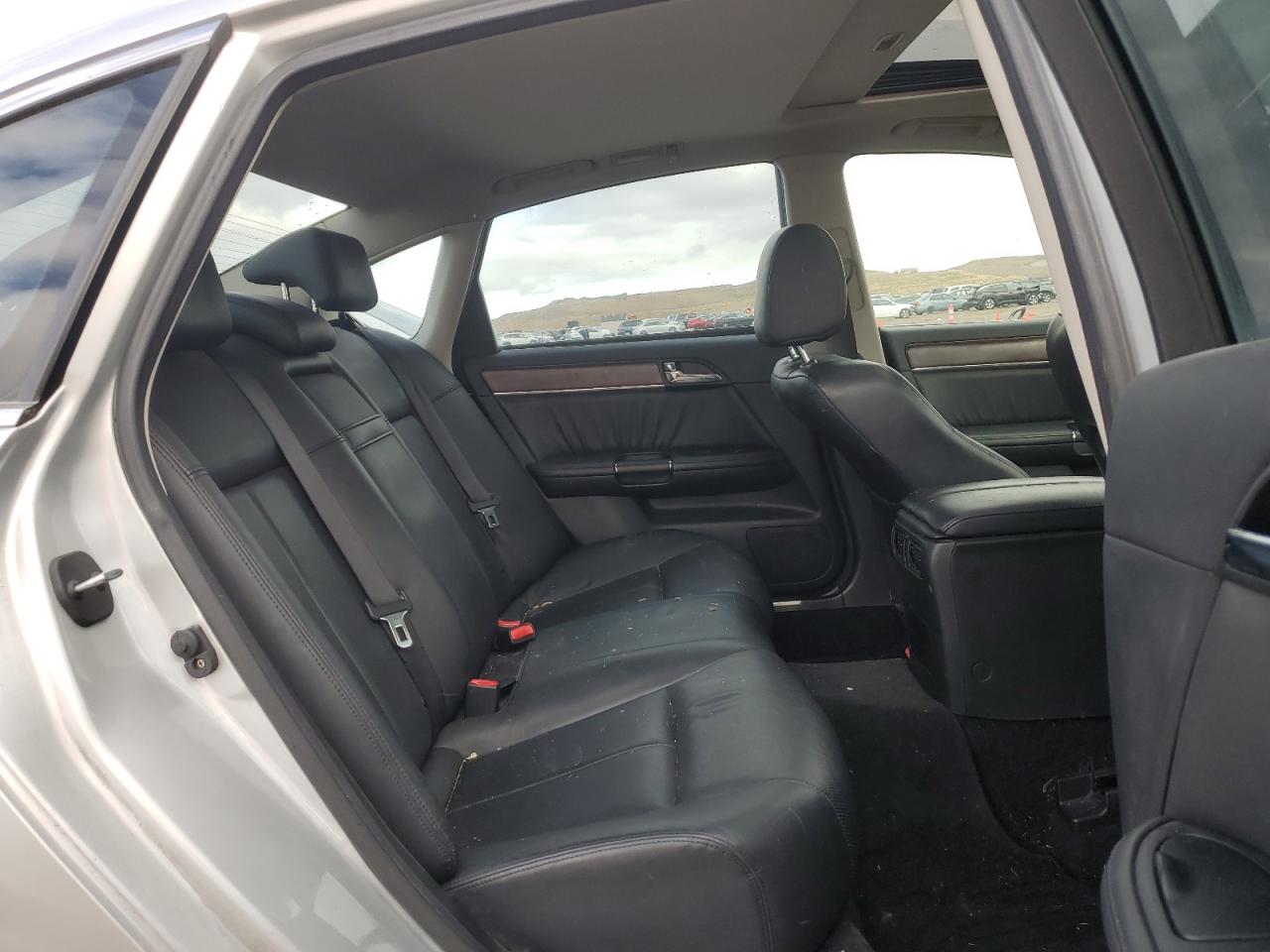 2009 Infiniti M - Image 10