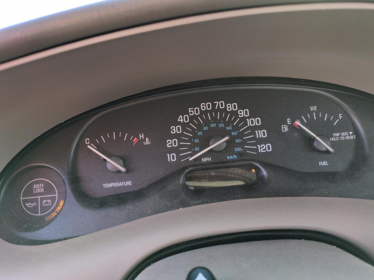 2002 Buick Century - Image 9