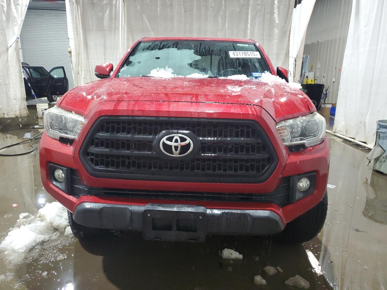 2017 Toyota Tacoma - Image 5