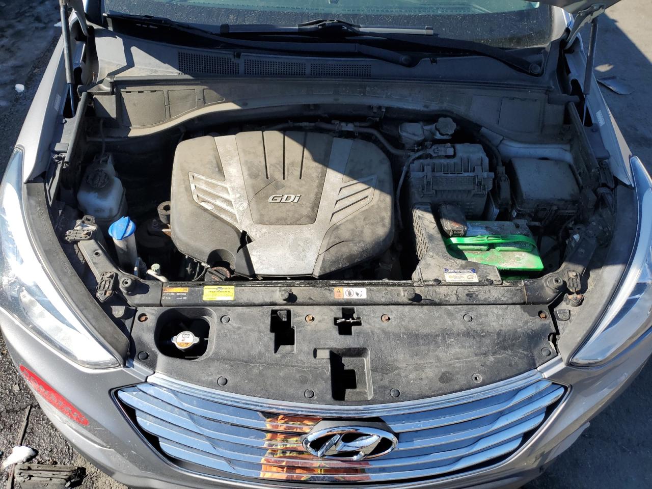 2016 Hyundai Santa Fe - Image 12