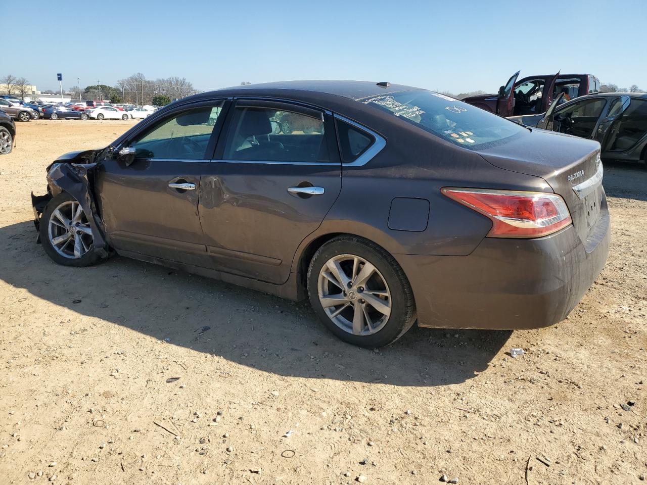 2014 Nissan Altima - Image 2