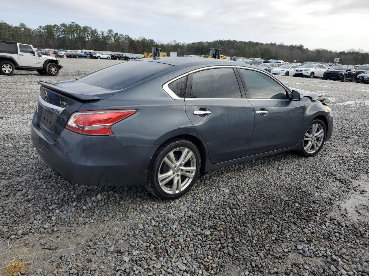 2013 Nissan Altima - Image 3