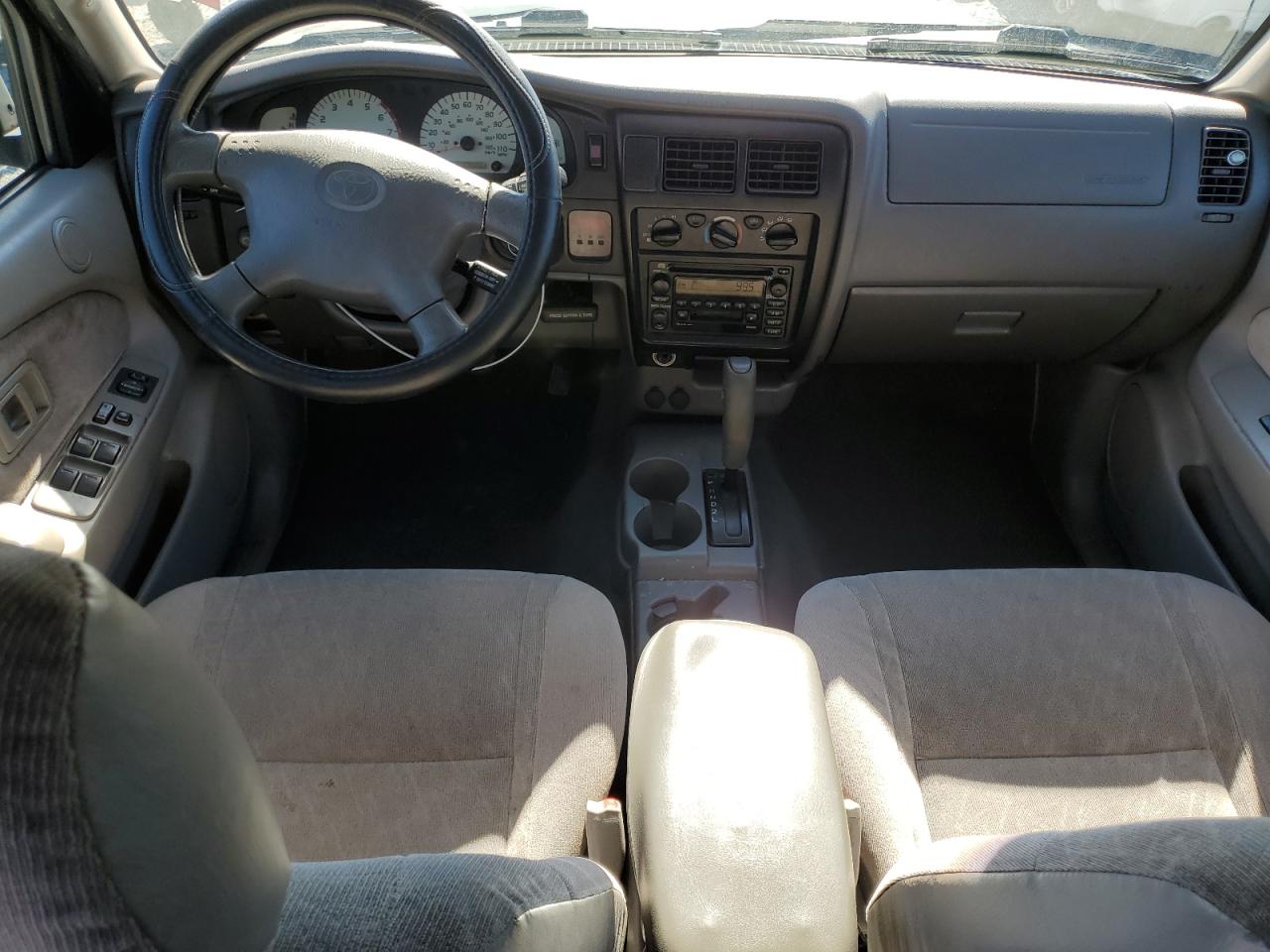 2004 Toyota Tacoma - Image 8