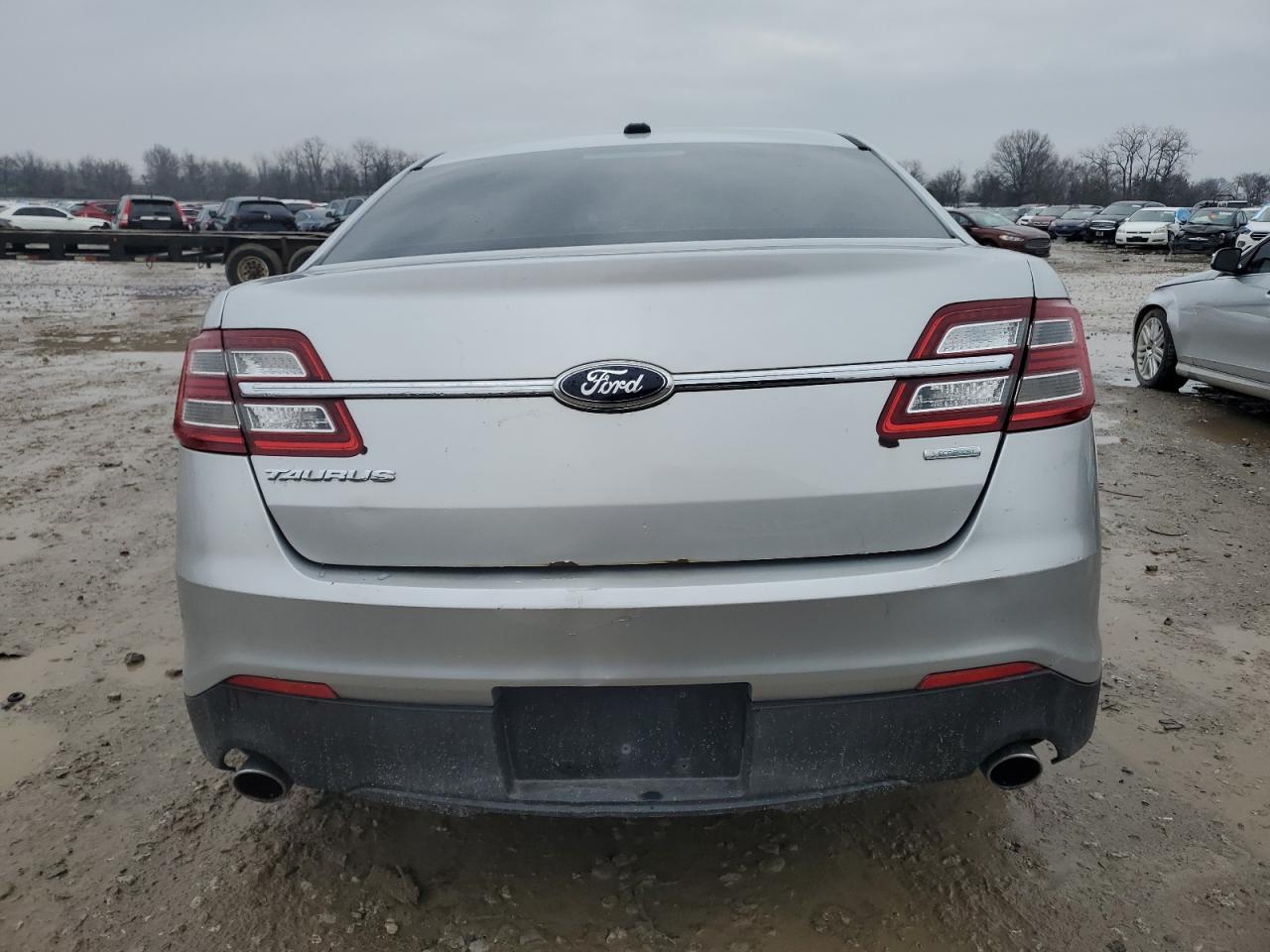 2014 Ford Taurus - Image 6