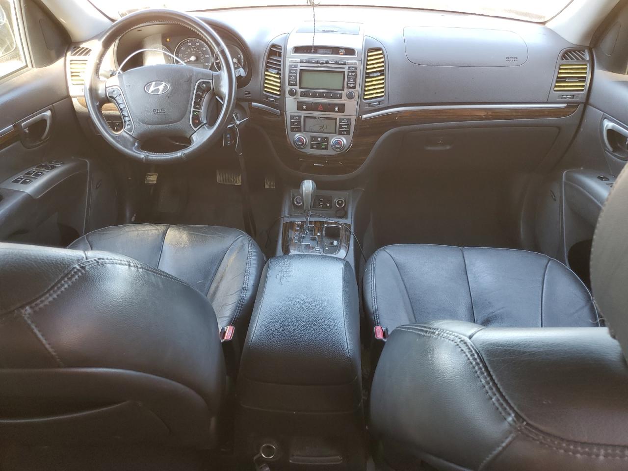 2011 Hyundai Santa Fe - Image 8