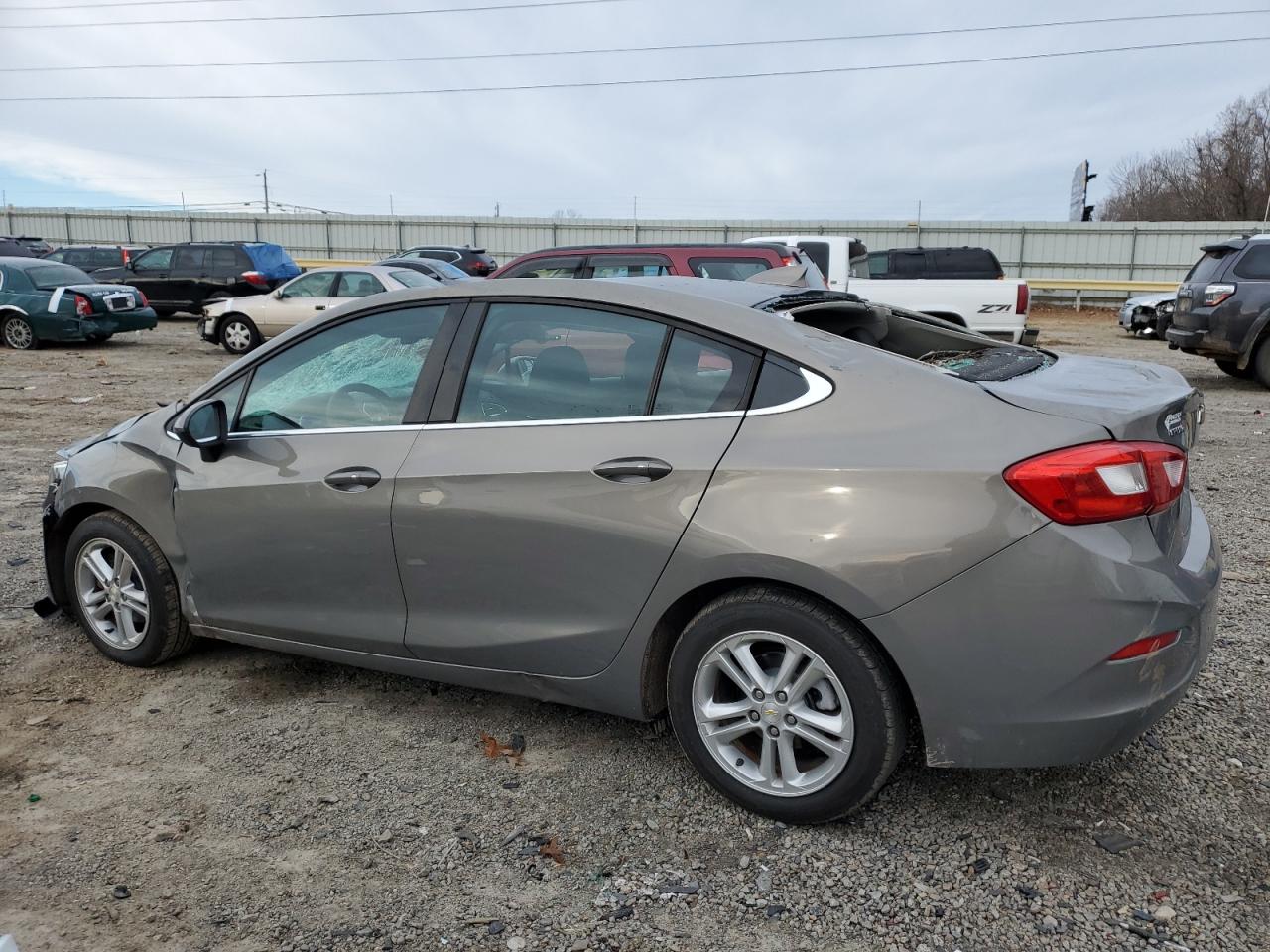 2017 Chevrolet Cruze - Image 2