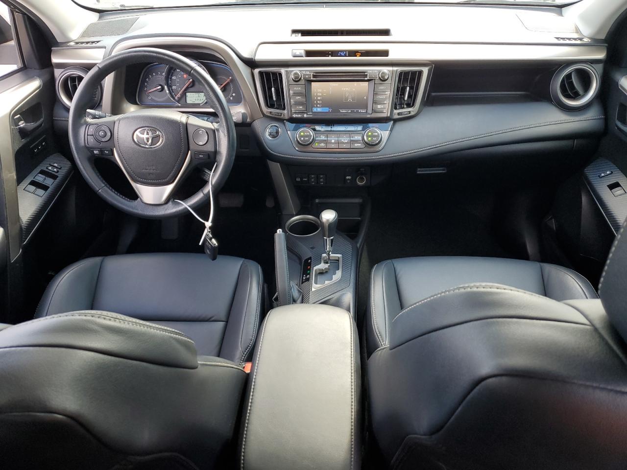 2015 Toyota RAV 4 - Image 8