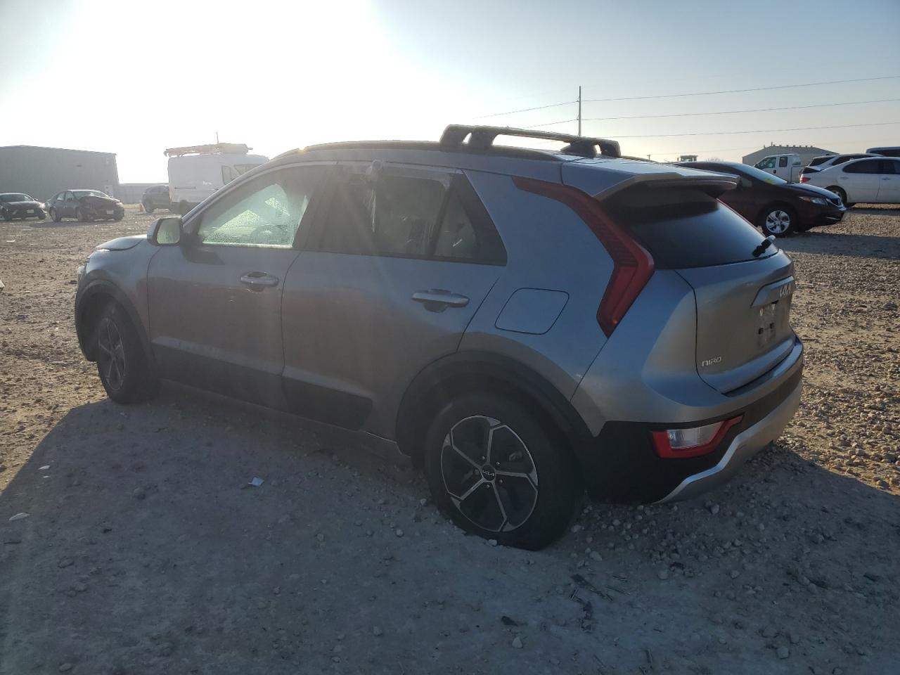 2024 Kia Niro - Image 2
