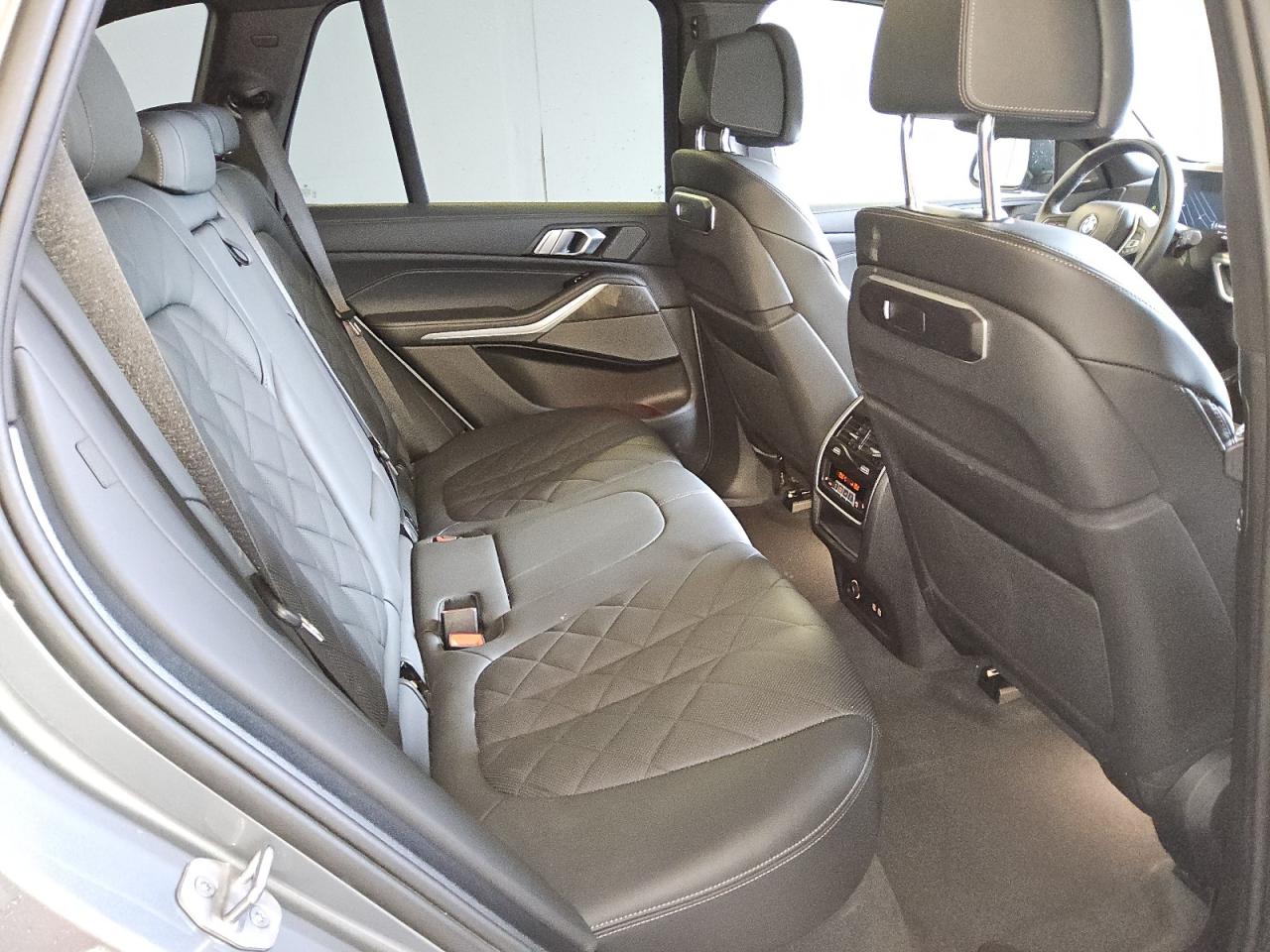 2024 BMW X5 - Image 11