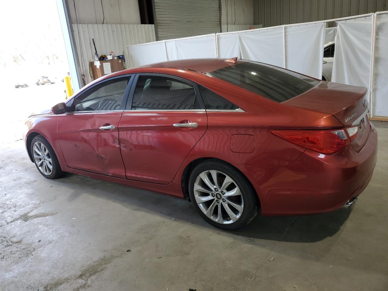 2012 Hyundai Sonata - Image 2