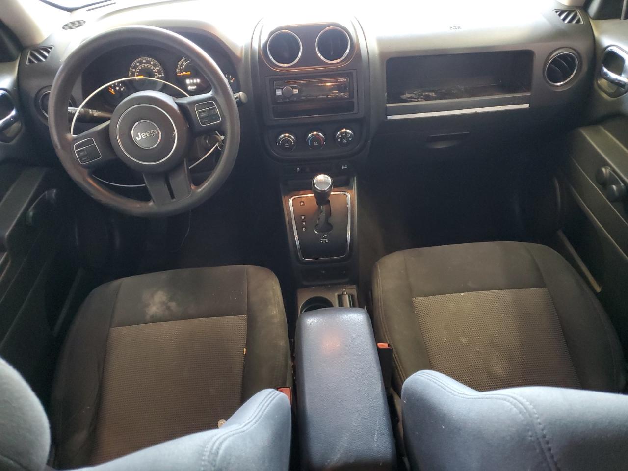2014 Jeep Liberty (Patriot) - Image 8