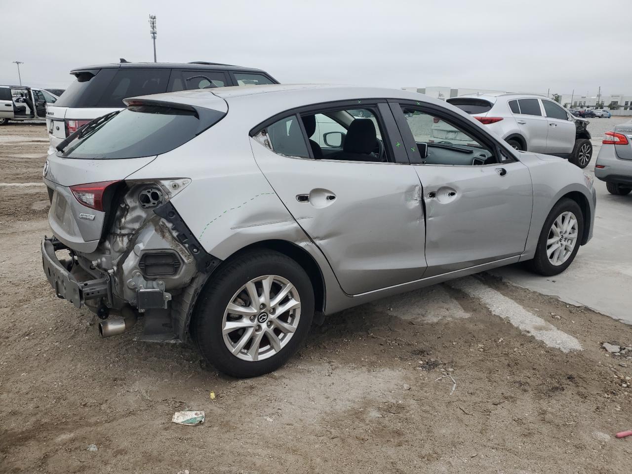 2016 Mazda 3 - Image 3