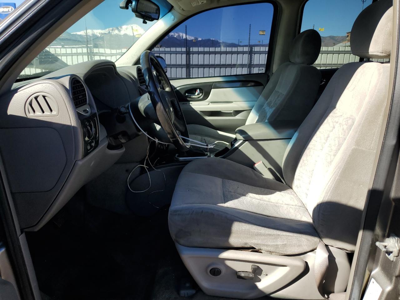 2005 GMC Envoy - Image 7