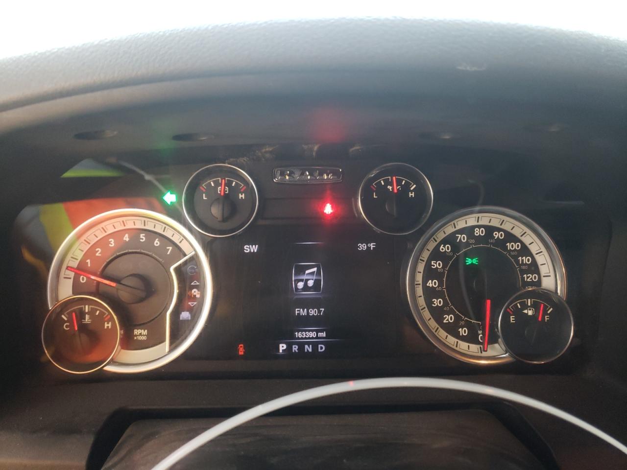2016 RAM 1500 - Image 9