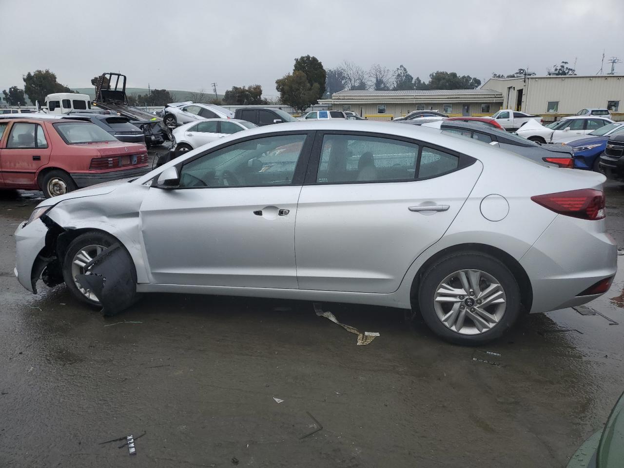 2020 Hyundai Elantra - Image 2