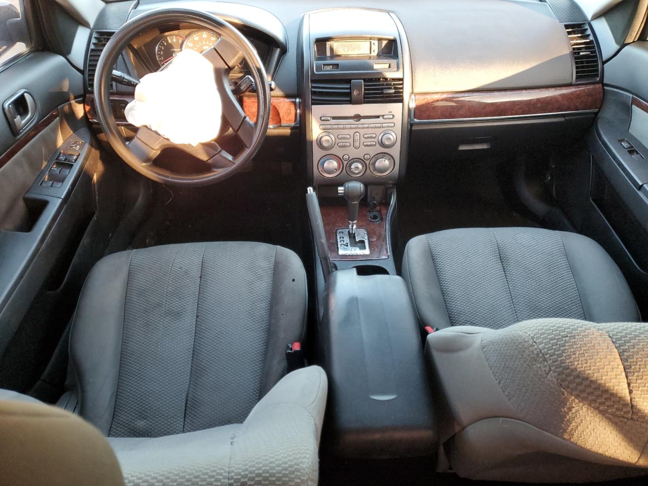 2011 Mitsubishi Galant - Image 8