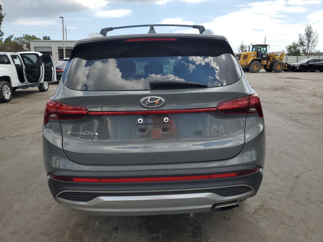 2022 Hyundai Santa Fe - Image 6