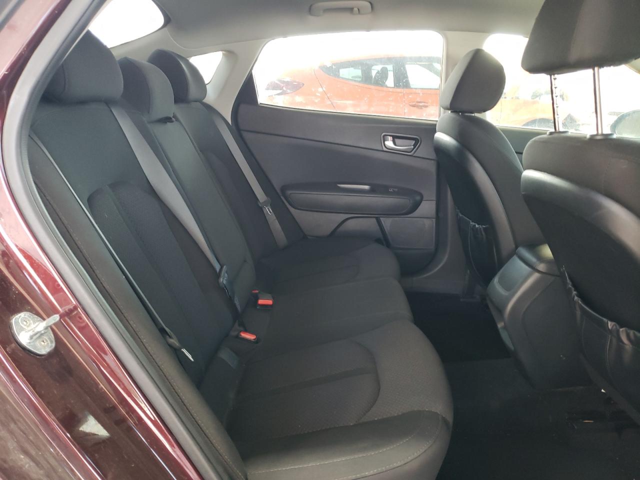 2018 Kia Optima - Image 10