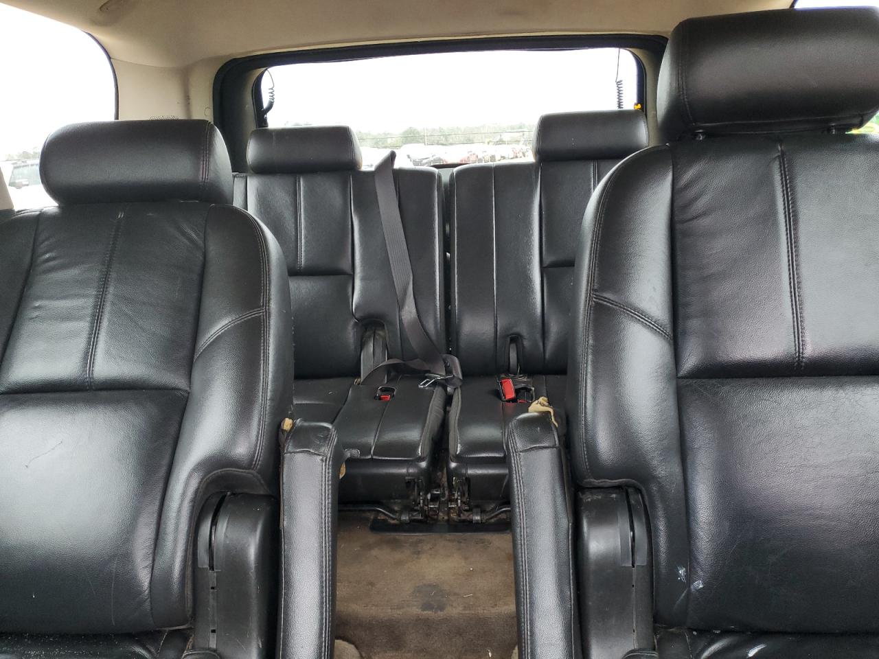 2010 GMC Yukon - Image 10