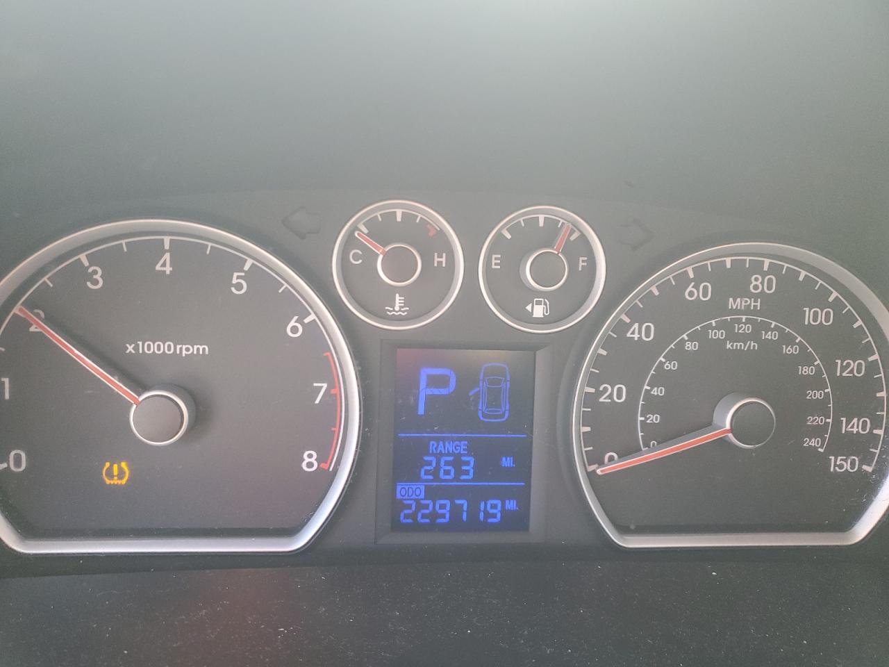 2011 Hyundai Elantra - Image 9