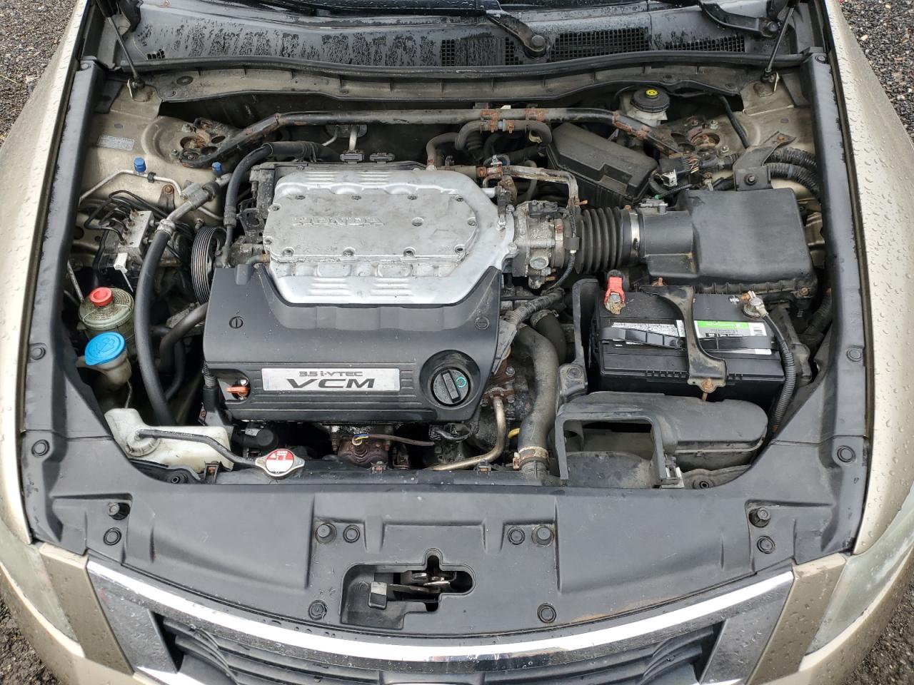 2009 Honda Accord - Image 11
