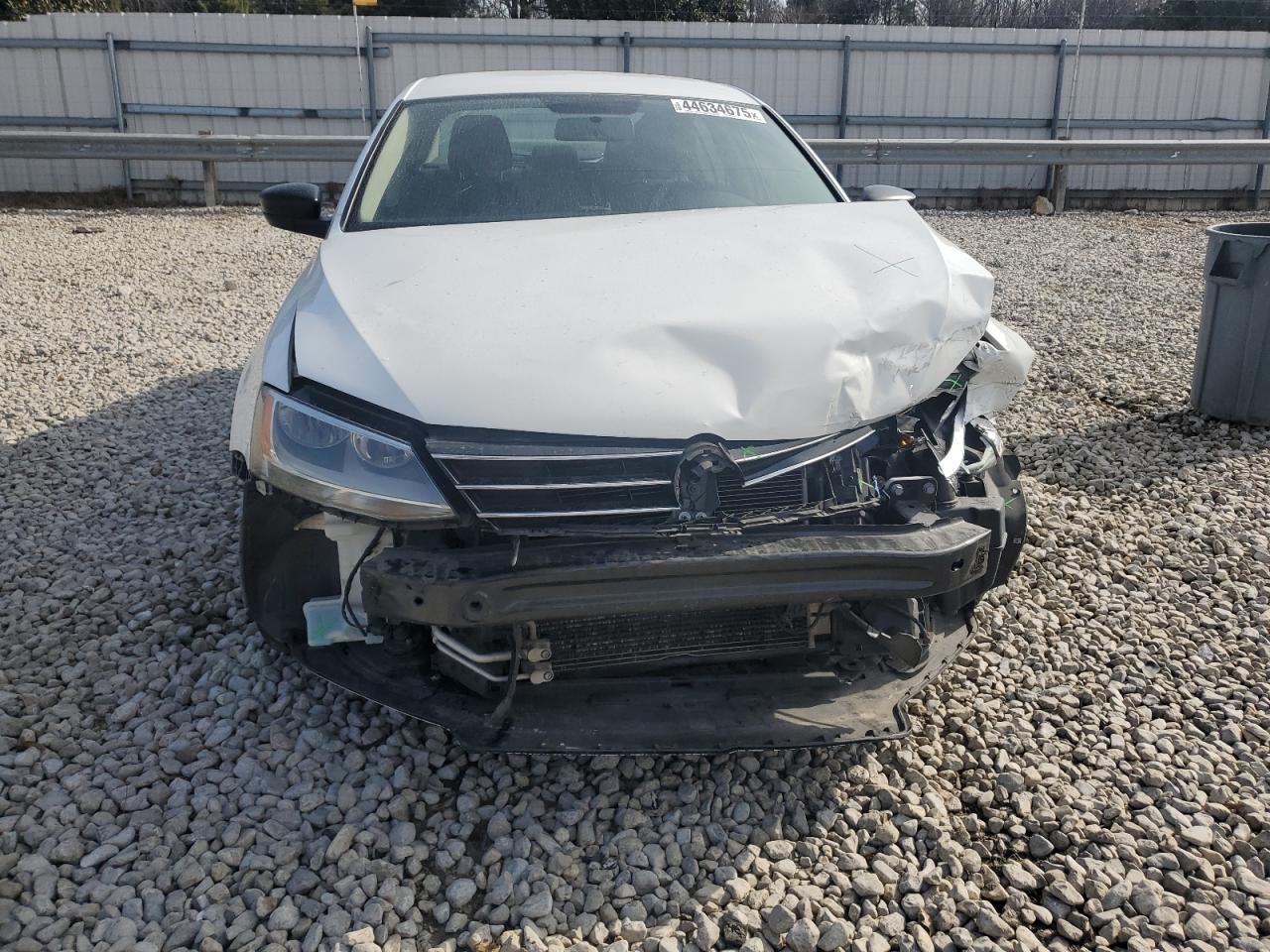 2015 Volkswagen Jetta - Image 13