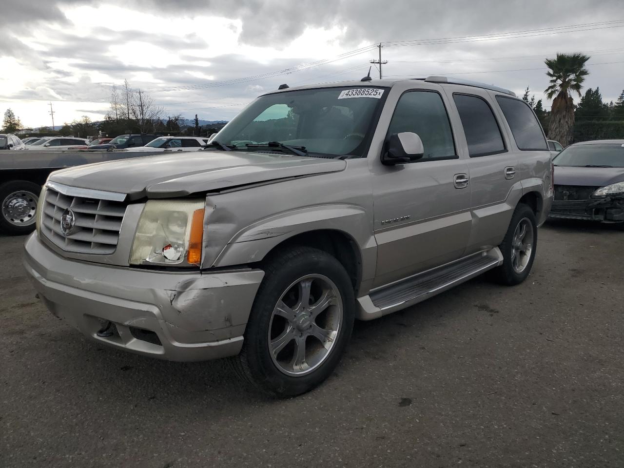 2004 Cadillac Escalade - Image 1