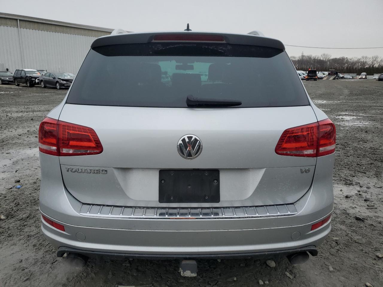 2014 Volkswagen Touareg - Image 6