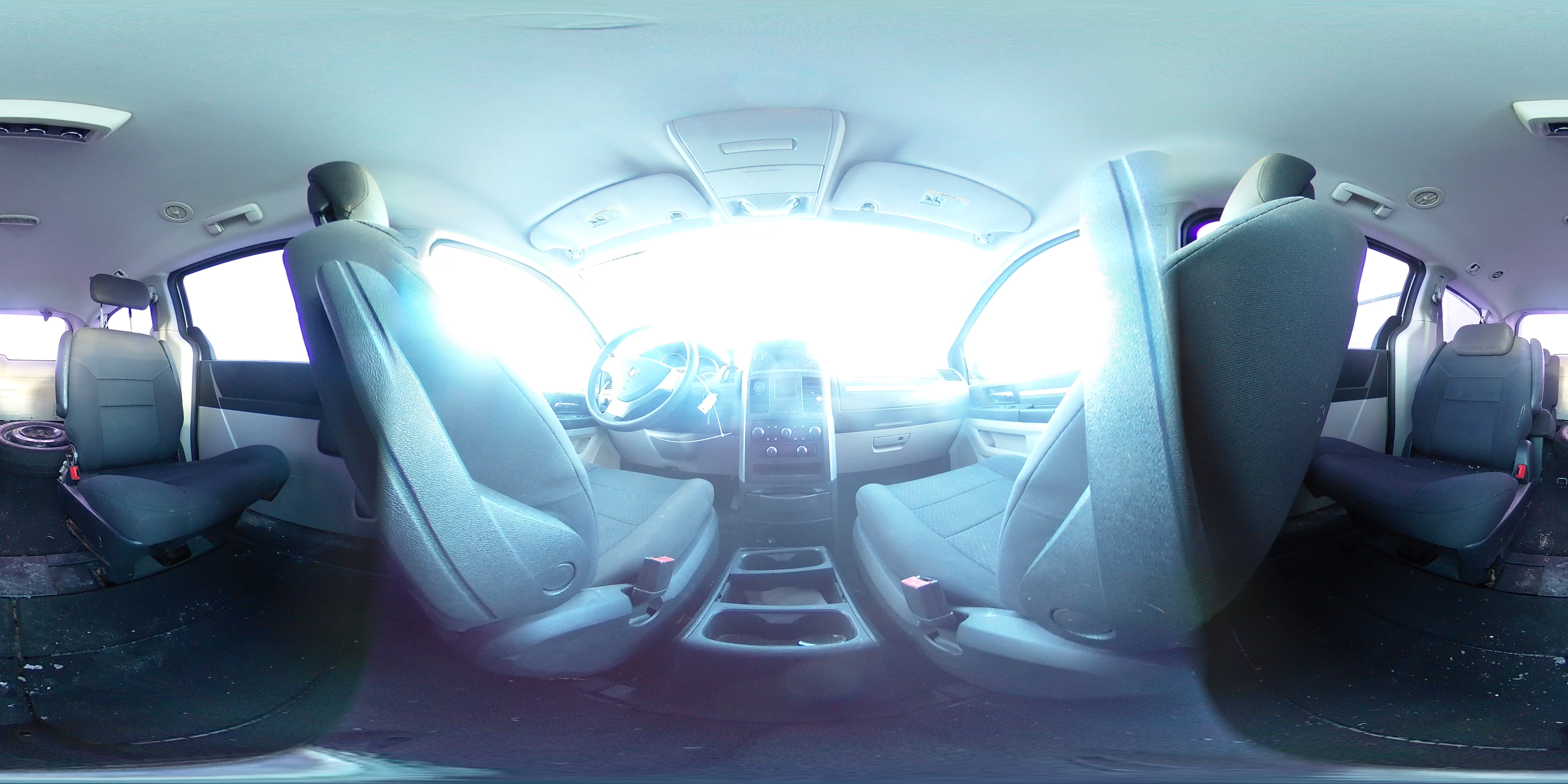 2010 Dodge Caravan - Image 14