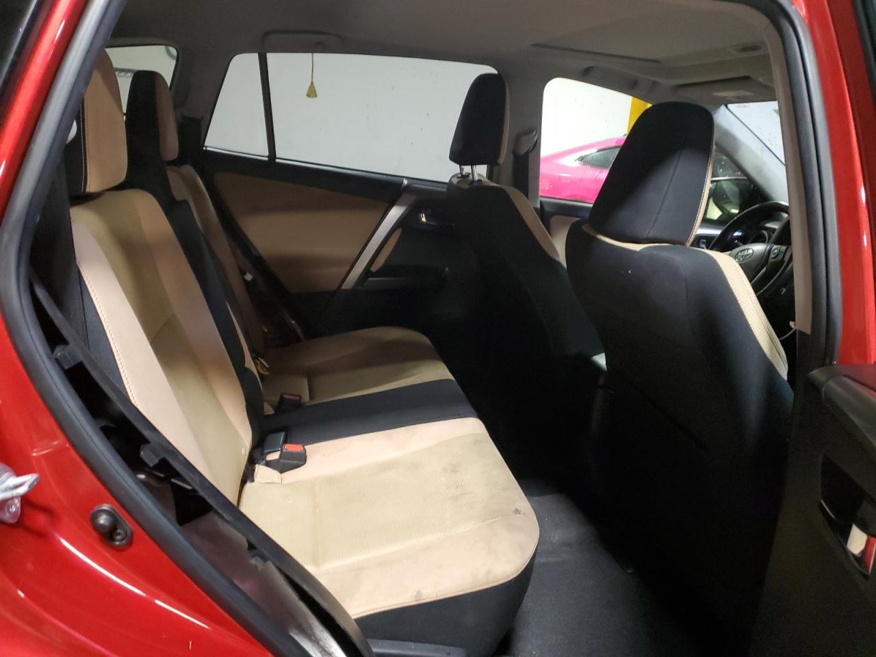 2016 Toyota RAV 4 - Image 11