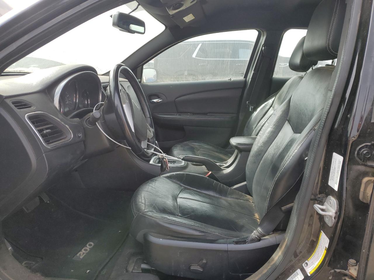 2013 Chrysler 200 - Image 7