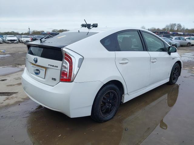 2014 TOYOTA PRIUS T3 V