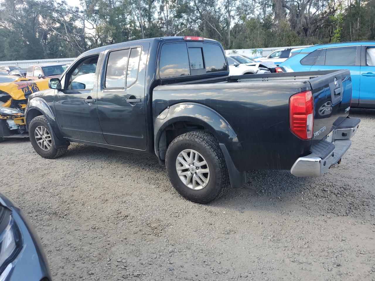 2015 Nissan Navara (Frontier) - Image 2