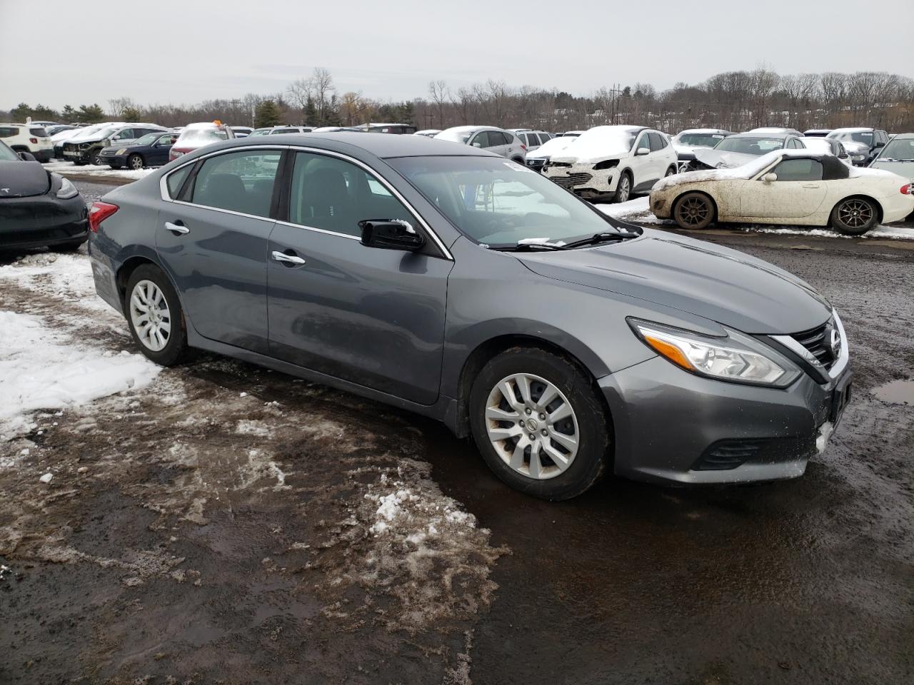 2017 Nissan Altima - Image 4