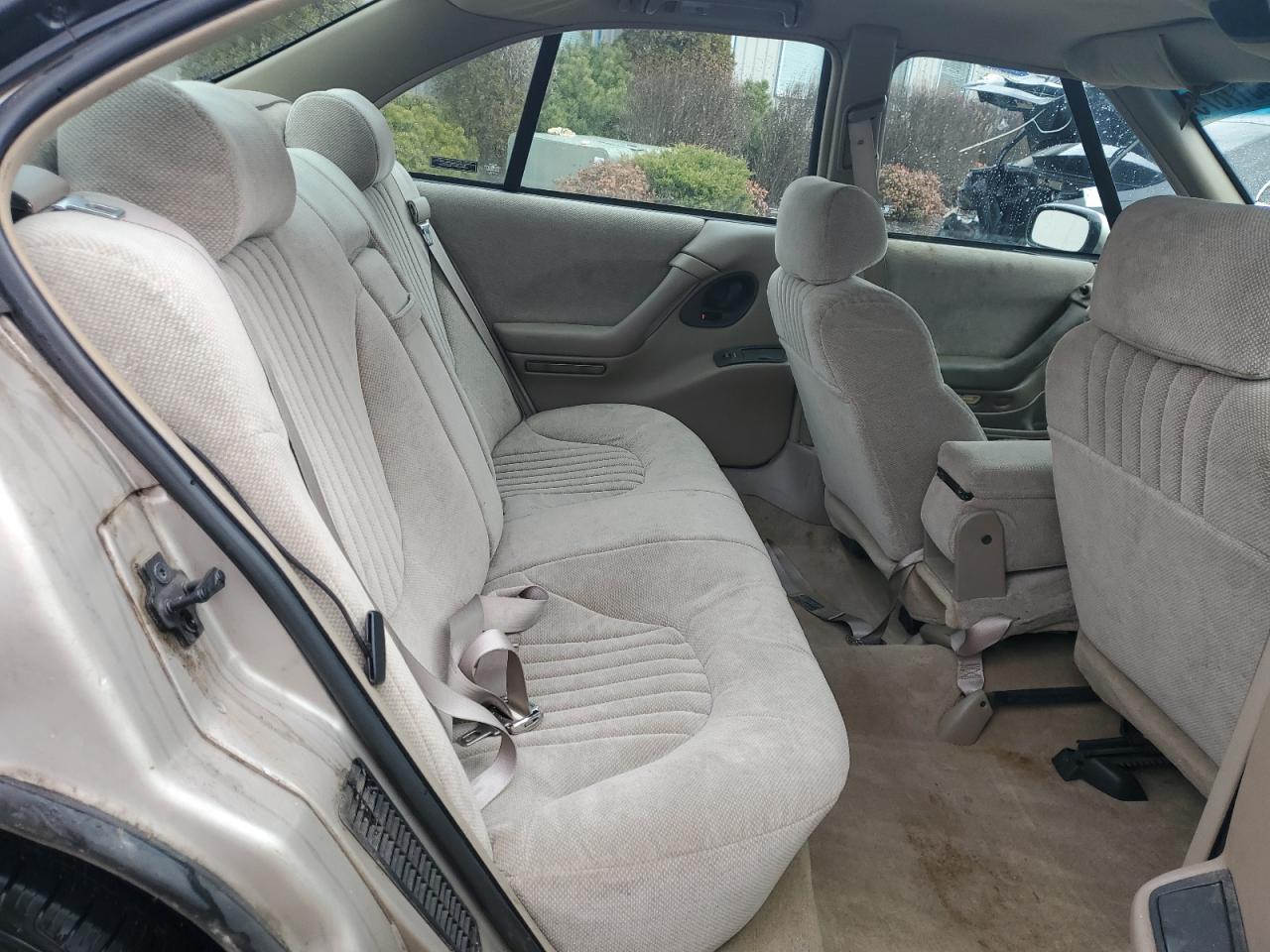 1997 Pontiac Bonneville - Image 10