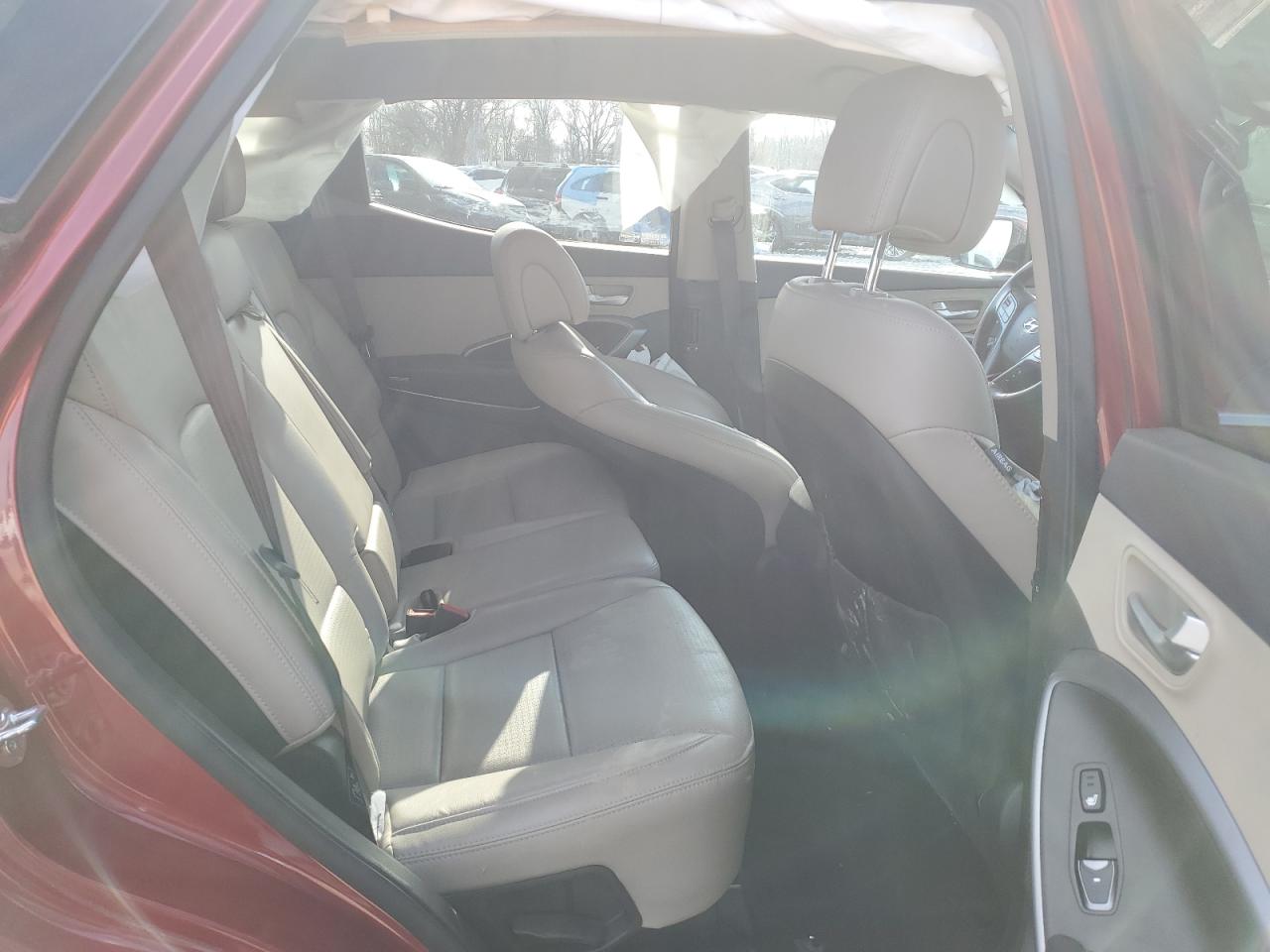 2013 Hyundai Santa Fe - Image 11