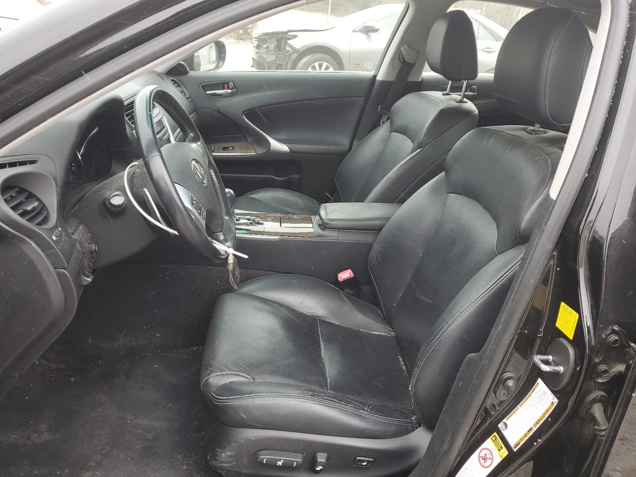 2011 Lexus IS - Image 7