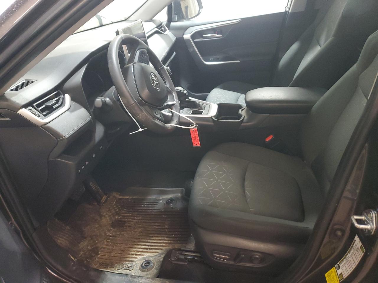 2024 Toyota RAV 4 - Image 7