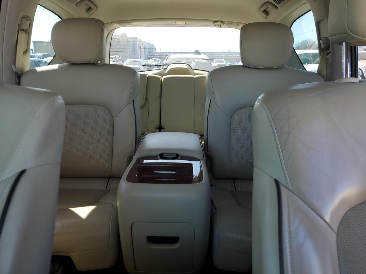 2018 Infiniti QX80 - Image 10